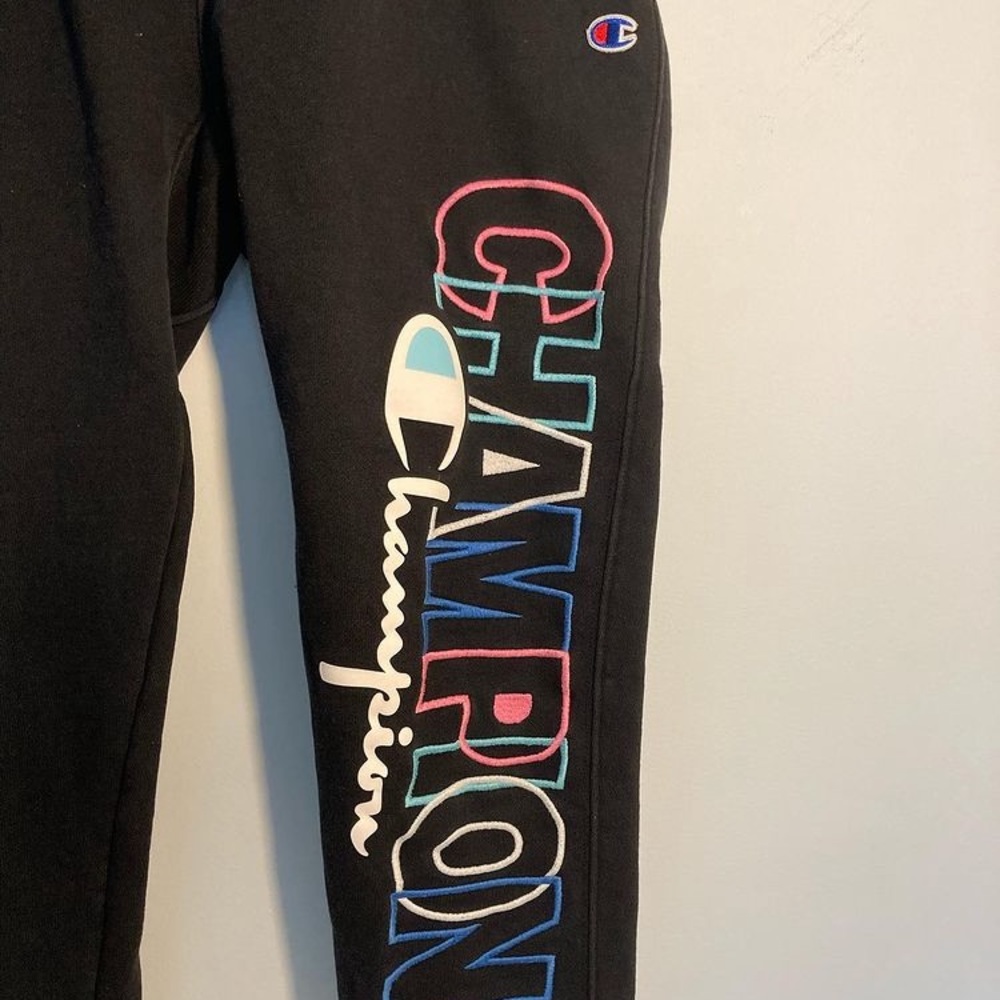 Champion Women’s Black Sweatpants Size L